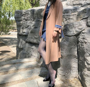 年轻的女教师3在线观看_720高清视频观看