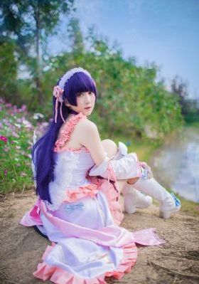 年轻漂亮女教师_未删减完整版